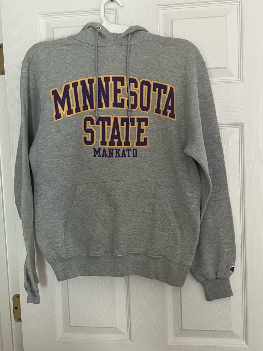 Champion Minnesota State Mankato Gray Hooded Sweatshirt Men’s S
